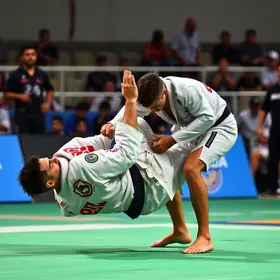 Atletas de Guarujá no Campeonato Europeu de Jiu-Jitsu