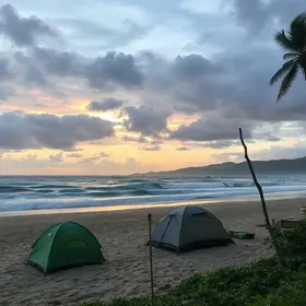 lixo e acampamentos ilegais