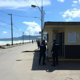 bandidos atacam base policial no Guarujá